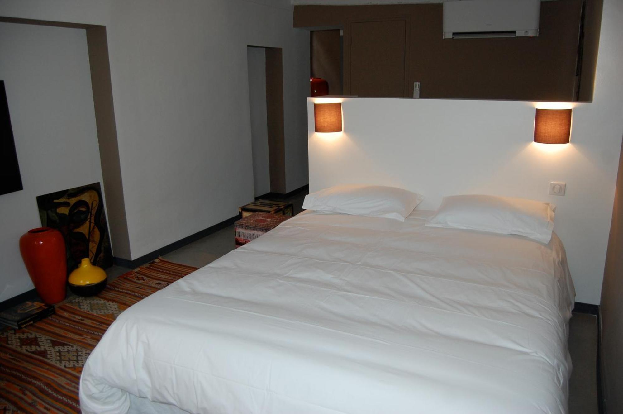 Hotel Le 2 à Vence Extérieur photo